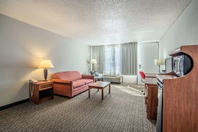 Ramada by Wyndham Mitchell Hotel & Conference Center