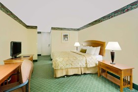 Ramada by Wyndham Mitchell Hotel & Conference Center