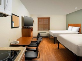 Woodspring Suites Sioux Falls