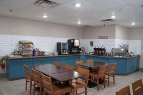 Country Inn & Suites by Radisson, Watertown, SD