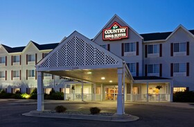 Country Inn & Suites by Radisson, Watertown, SD