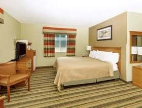 Econo Lodge Inn & Suites