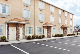 Holiday Inn Express & Suites Alcoa (Knoxville Airport)
