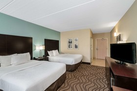 La Quinta Inn & Suites by Wyndham Knoxville Airport