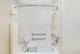La Quinta Inn & Suites by Wyndham Knoxville Airport