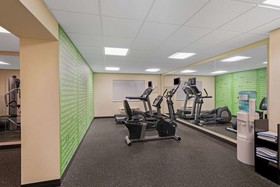 La Quinta Inn & Suites by Wyndham Knoxville Airport