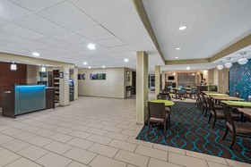 La Quinta Inn & Suites by Wyndham Knoxville Airport
