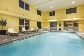 La Quinta Inn & Suites by Wyndham Knoxville Airport