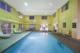 La Quinta Inn & Suites by Wyndham Knoxville Airport