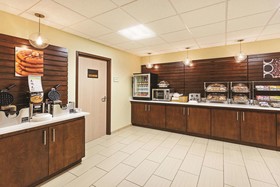 La Quinta Inn & Suites by Wyndham Knoxville Airport