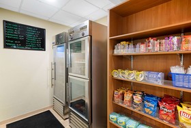 La Quinta Inn & Suites by Wyndham Knoxville Airport