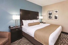 La Quinta Inn & Suites by Wyndham Knoxville Airport