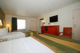 Rodeway Inn & Suites