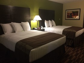 Boarders Inn & Suites Ashland City