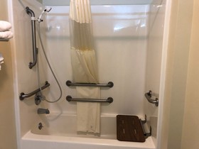 Boarders Inn & Suites Ashland City