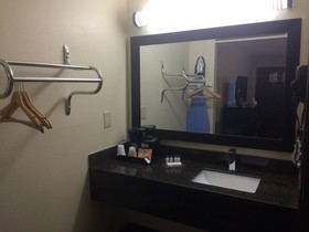 Boarders Inn & Suites Ashland City