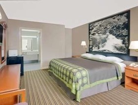 Super 8 by Wyndham Athens