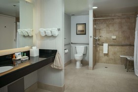Hilton Suites Brentwood