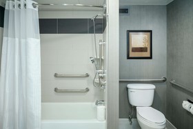 Hilton Suites Brentwood
