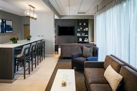 Hilton Suites Brentwood