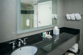 Hilton Suites Brentwood