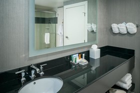 Hilton Suites Brentwood