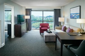 Hilton Suites Brentwood