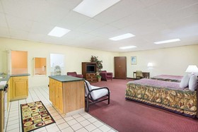 Bristol Parkway inn