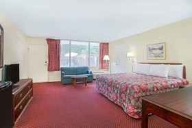 Bristol Parkway inn