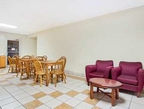 Bristol Parkway inn