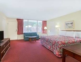 Bristol Parkway inn