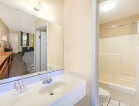 Days Inn by Wyndham Brownsville