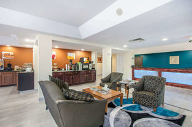 Quality Inn And Suites Centerville