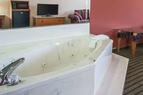 Quality Inn And Suites Centerville