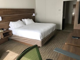 Holiday Inn Express & Suites Chattanooga East Ridge