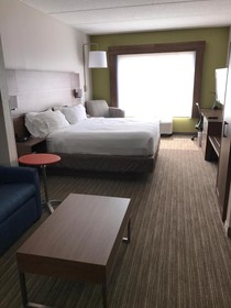 Holiday Inn Express & Suites Chattanooga East Ridge