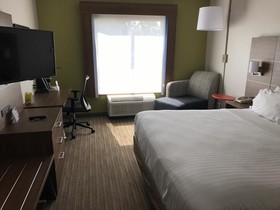 Holiday Inn Express & Suites Chattanooga East Ridge
