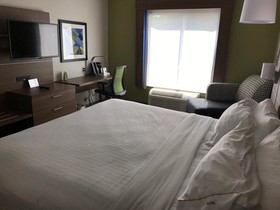 Holiday Inn Express & Suites Chattanooga East Ridge