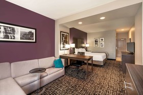 La Quinta Inn & Suites by Wyndham Chattanooga - Lookout Mtn