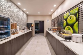 La Quinta Inn & Suites by Wyndham Chattanooga - Lookout Mtn