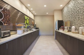 La Quinta Inn & Suites by Wyndham Chattanooga - Lookout Mtn