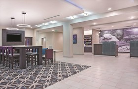 La Quinta Inn & Suites by Wyndham Chattanooga - Lookout Mtn