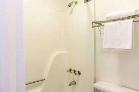 Motel 6 East Ridge #4423