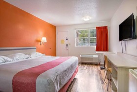 Motel 6 East Ridge #4423