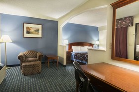 Days Inn by Wyndham Clarksville North