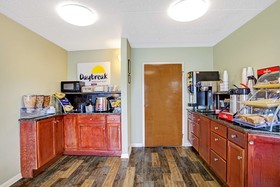 Days Inn by Wyndham Clarksville TN