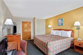 Days Inn by Wyndham Clarksville TN