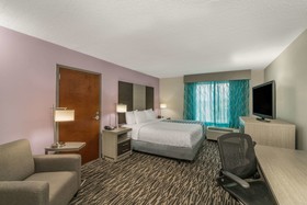 La Quinta Inn & Suites by Wyndham Clarksville