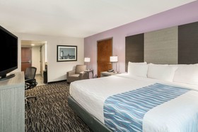 La Quinta Inn & Suites by Wyndham Clarksville