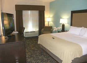 Holiday Inn Express Cleveland Northwest